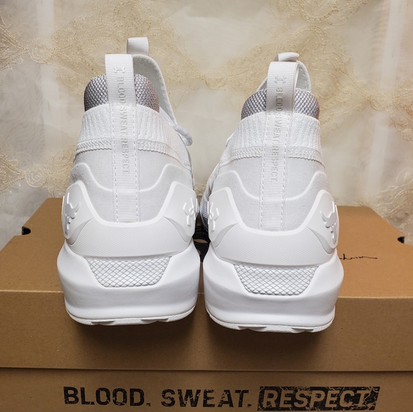 UA Project Rock 3 CNY Trainers - Picture 8 of 14